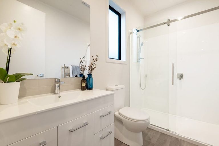 Photo of property in 14 Fordham Street, Beach Haven, Auckland, 0626
