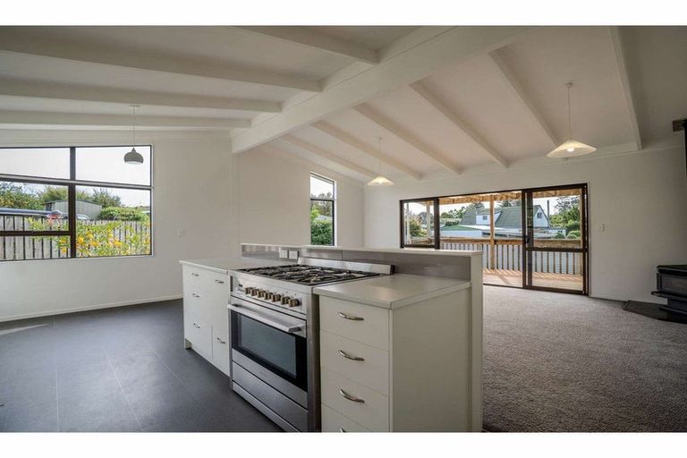 Photo of property in 6a Hawkings Crescent, Kerikeri, 0230