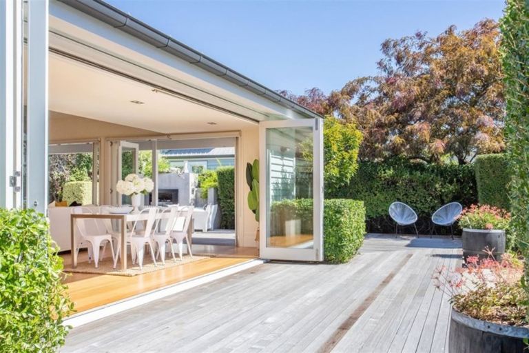 Photo of property in 47 Mansfield Avenue, St Albans, Christchurch, 8014