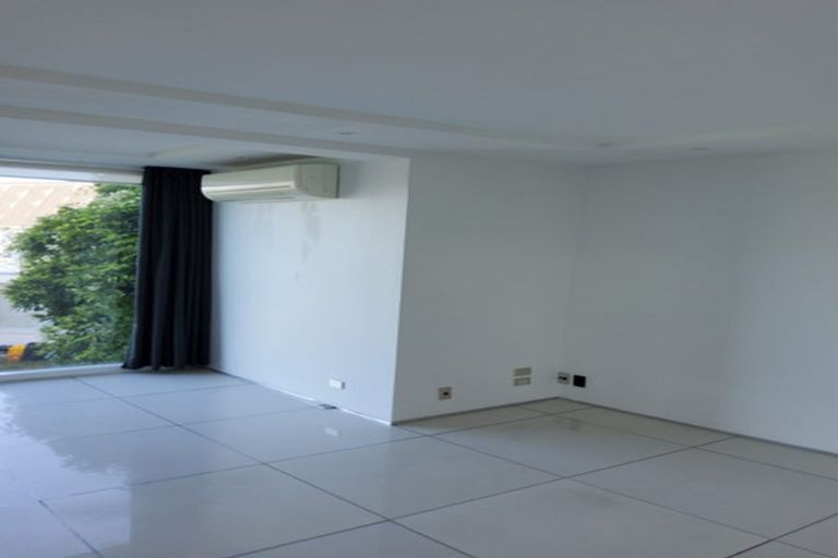 Photo of property in 11 Robieson Street, Roseneath, Wellington, 6011