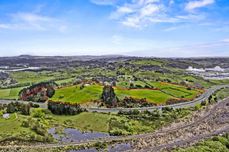 Photo of property in 67 Pioneer Road, Pokeno, 2471