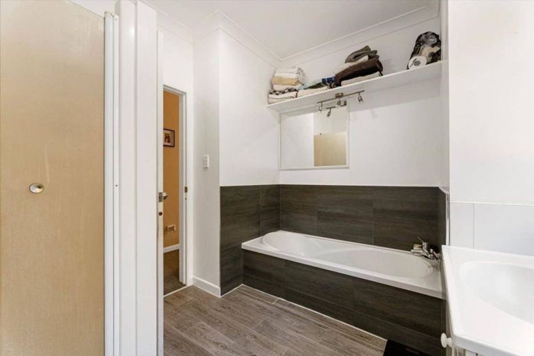Photo of property in 35 Macloughlin Drive, Te Puke, 3119