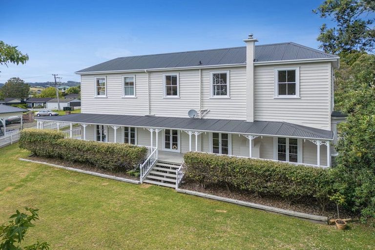 Photo of property in 14 Nelson Street, Helensville, 0800