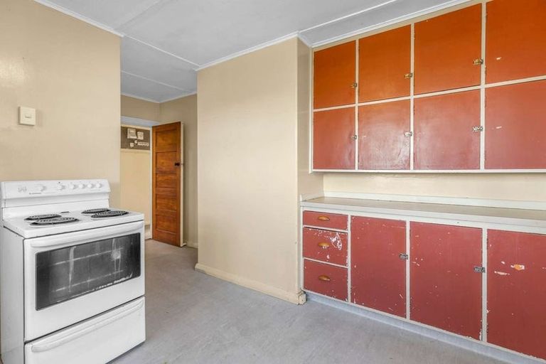 Photo of property in 616 Featherston Street, Roslyn, Palmerston North, 4414