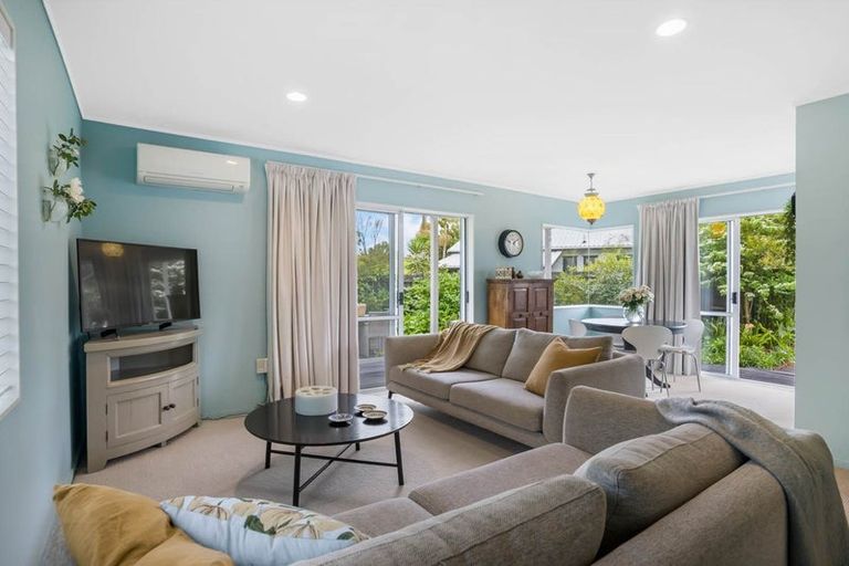 Photo of property in 1/105 Glendale Road, Glen Eden, Auckland, 0602