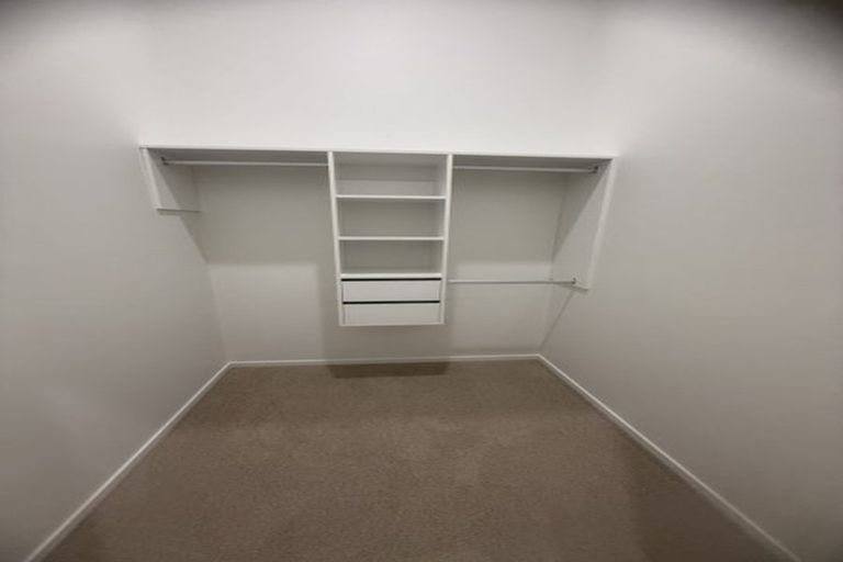 Photo of property in 4/25 Hutchinson Avenue, New Lynn, Auckland, 0600