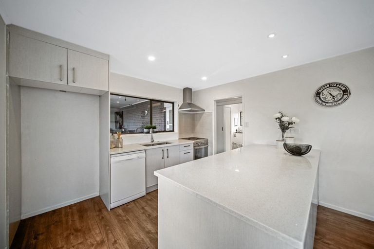 Photo of property in 230c Pakuranga Road, Pakuranga Heights, Auckland, 2010