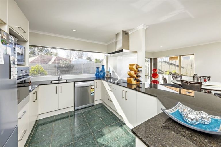 Photo of property in 31 Regalwood Place, Favona, Auckland, 2024