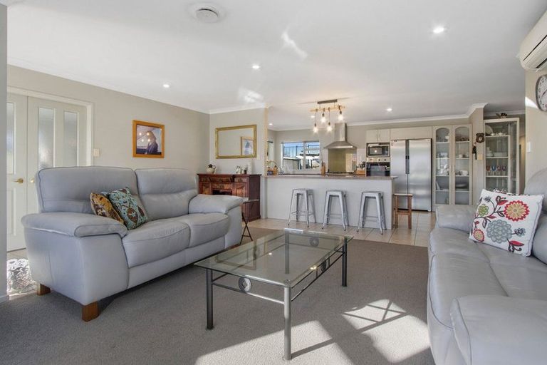 Photo of property in 32 Noble Johnston Drive, Katikati, 3129
