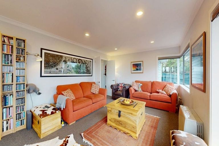 Photo of property in 15 Monteith Grove, Brooklyn, Wellington, 6021