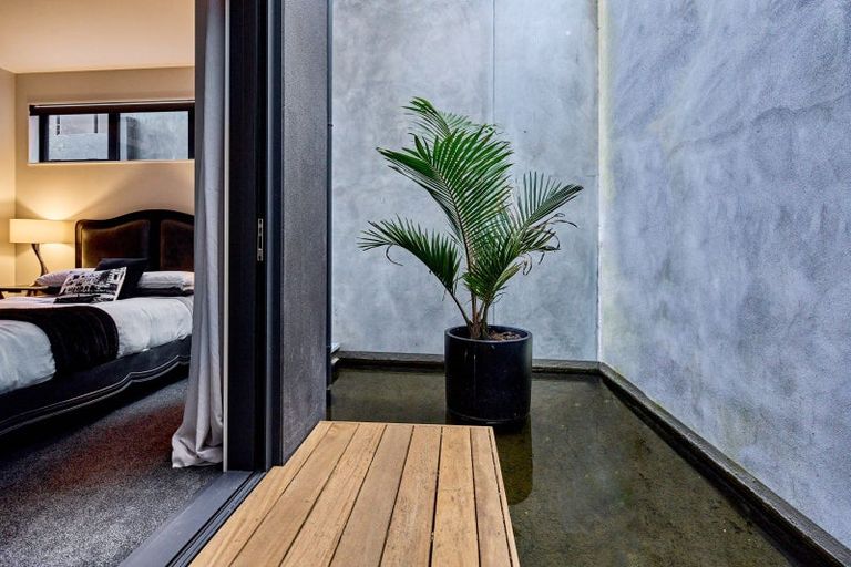 Photo of property in 14 Shalimar Crescent, Khandallah, Wellington, 6035