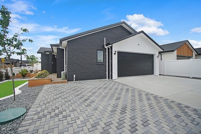 Photo of property in 6 Holcroft Street, Papakura, 2110