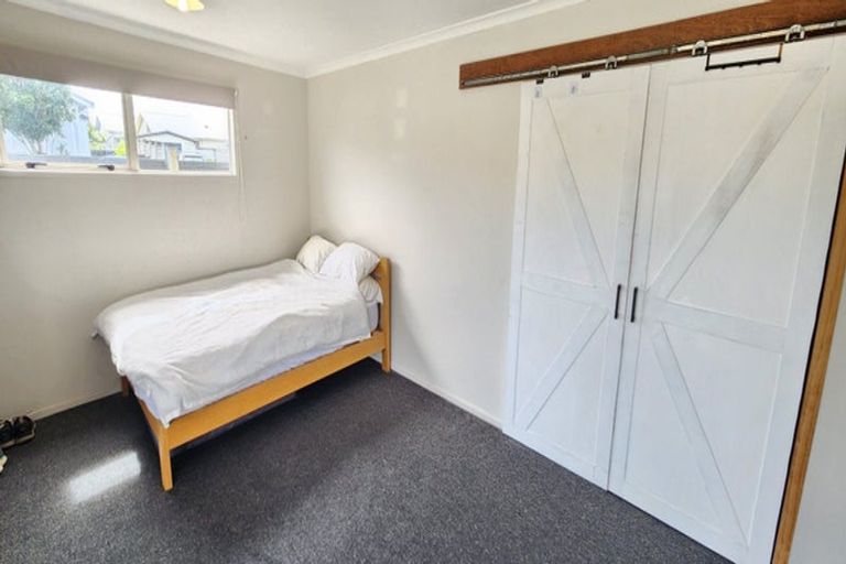 Photo of property in 10a Cutfield Road, New Plymouth, 4310