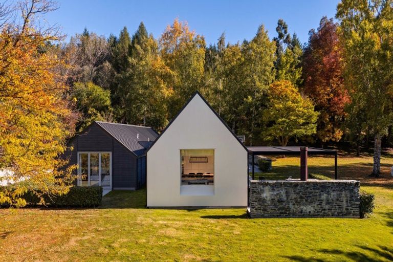 Photo of property in 64 Hunter Road, Speargrass Flat, Queenstown, 9371