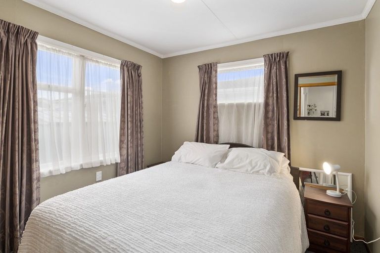 Photo of property in 9 Duke Street, Levin, 5510