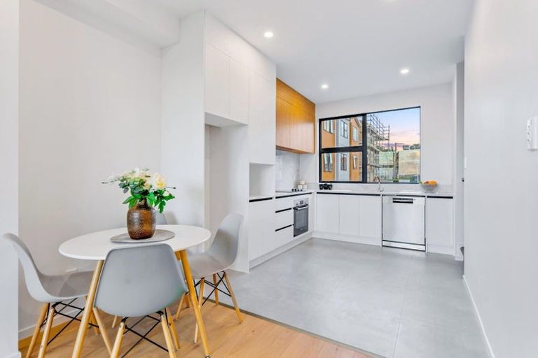 Photo of property in 5/28 Lavelle Road, Henderson, Auckland, 0612