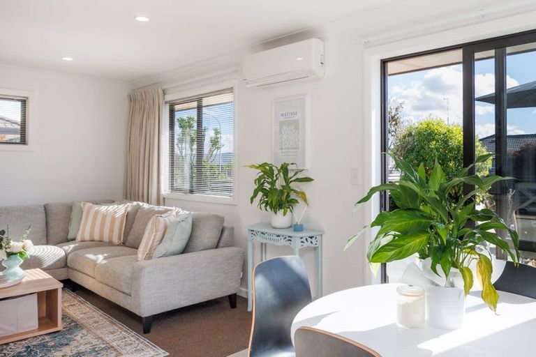 Photo of property in 52 Brooklyn Heights Drive, Kelvin Grove, Palmerston North, 4414