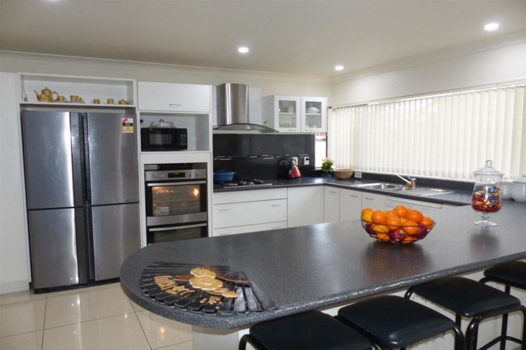 Photo of property in 9 Corsham Grove, Churton Park, Wellington, 6037