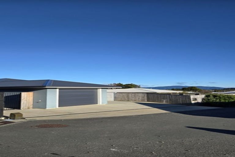 Photo of property in 33 Matenga Street, Waikanae, 5036