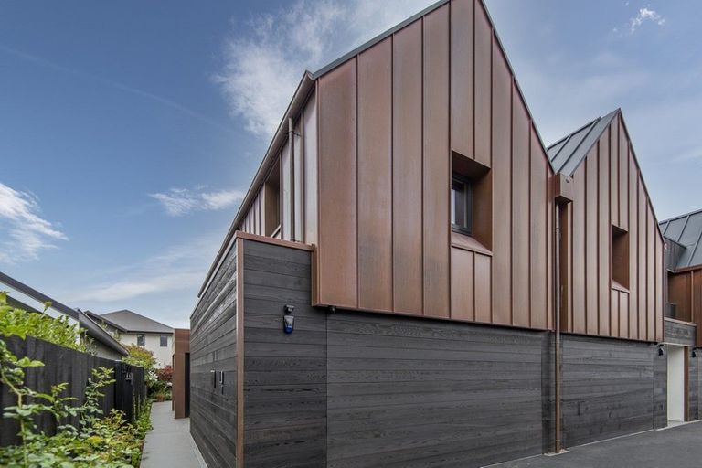 Photo of property in 87 Holly Road, St Albans, Christchurch, 8014