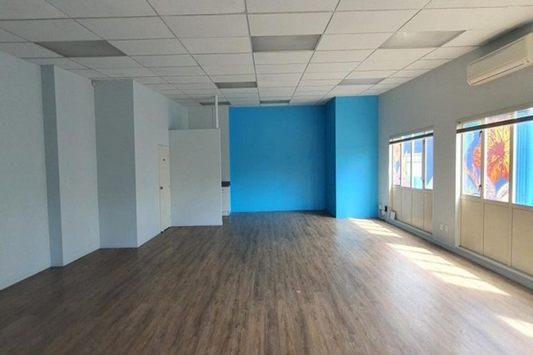 Photo of property in 2/151 Kitchener Road, Pukekohe, 2120