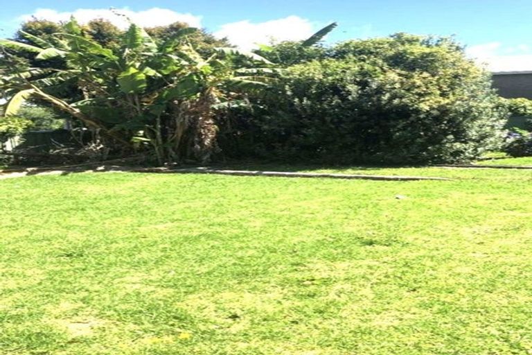 Photo of property in 1/68 Titirangi Road, New Lynn, Auckland, 0600