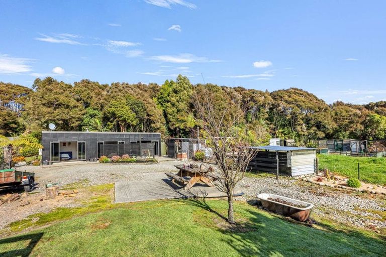 Photo of property in 236 Alma Road, Westport, 7892