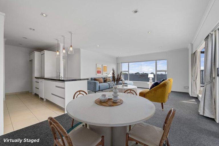 Photo of property in 75 Belt Road, New Plymouth, 4310