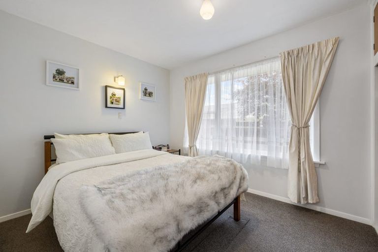 Photo of property in 57 Kent Lodge Avenue, Avonhead, Christchurch, 8042