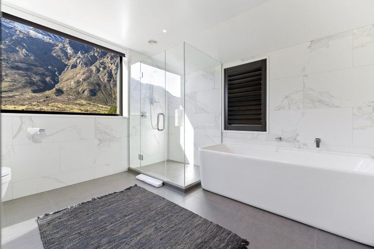 Photo of property in 4 Stockyard Lane, Jacks Point, Queenstown, 9371