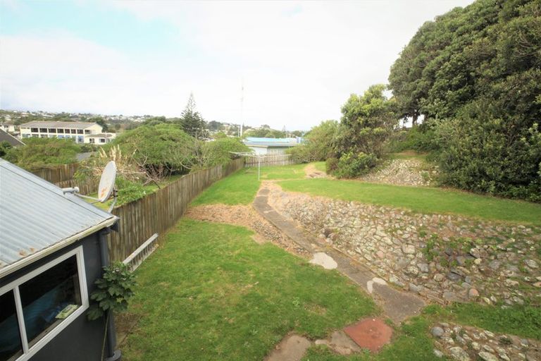 Photo of property in 25a-d Tireti Road, Titahi Bay, Porirua, 5022