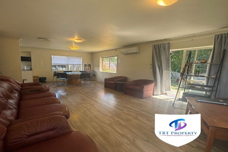 Photo of property in 10 Portrush Lane, Takanini, 2112