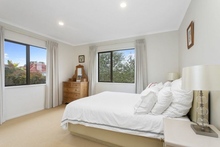 Photo of property in 26a Niccol Avenue, Narrow Neck, Auckland, 0624