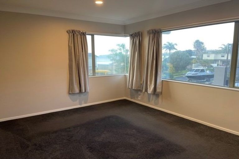 Photo of property in 8 Sunburst Avenue, Snells Beach, 0920