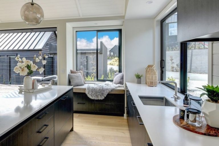 Photo of property in 13 Mckenzies Shute, Jacks Point, Queenstown, 9371