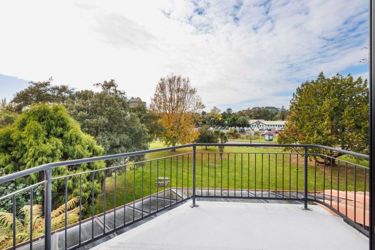 Photo of property in 109 Jickell Street, Hokowhitu, Palmerston North, 4410