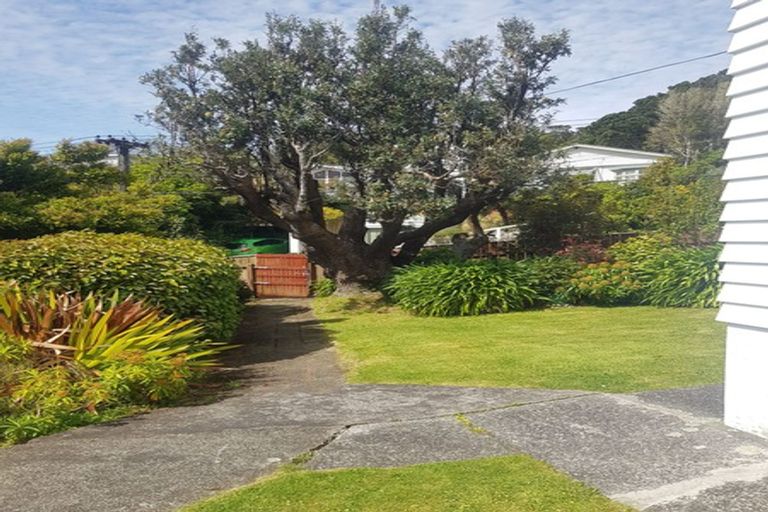 Photo of property in 72 Duthie Street, Karori, Wellington, 6012