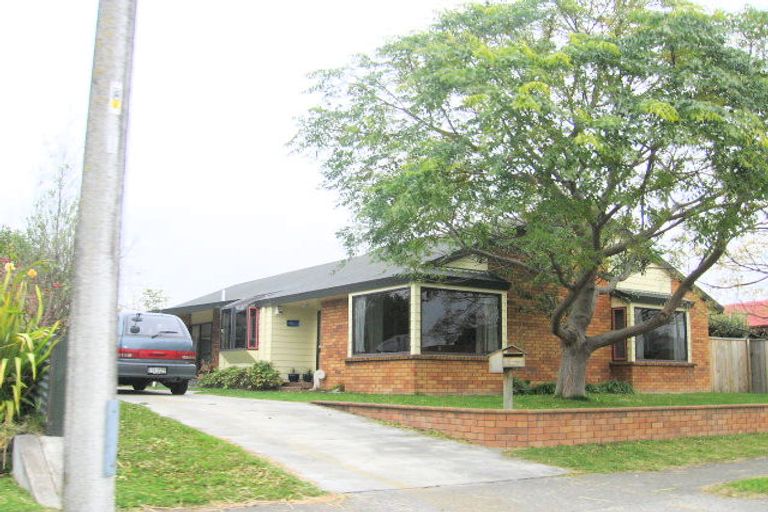 Photo of property in 11 Jeffares Place, Taradale, Napier, 4112