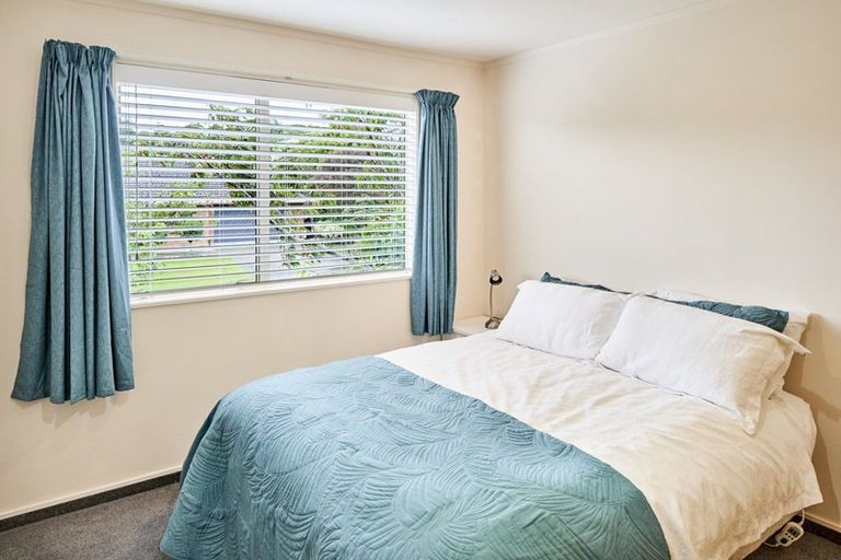 Photo of property in 3 Musket Lane, Whitby, Porirua, 5024