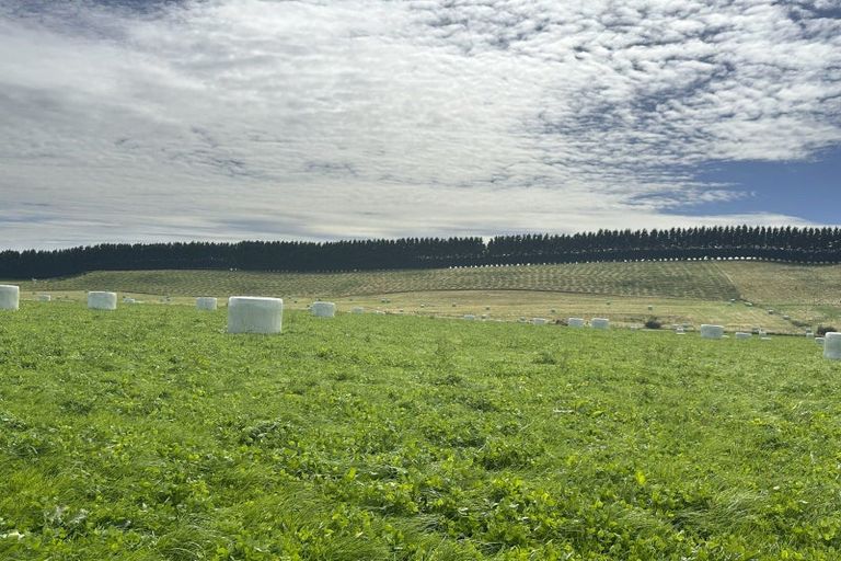 Photo of property in 18 Rorotu Avenue, Karaka, 2113