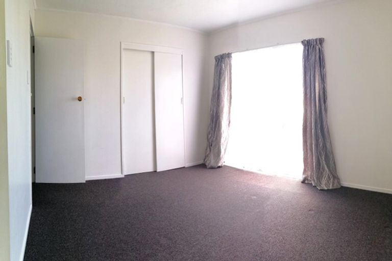 Photo of property in 8 Colonial Place, Kelvin Grove, Palmerston North, 4414