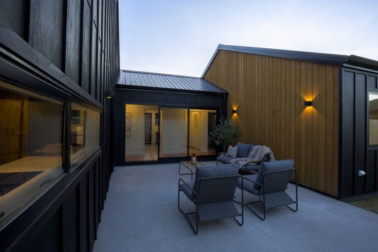 Photo of property in 48 Corriedale Road, Jacks Point, 9371