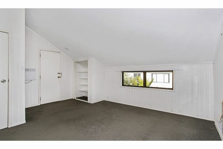 Photo of property in 3/11 Halsey Road, Manurewa, Auckland, 2102