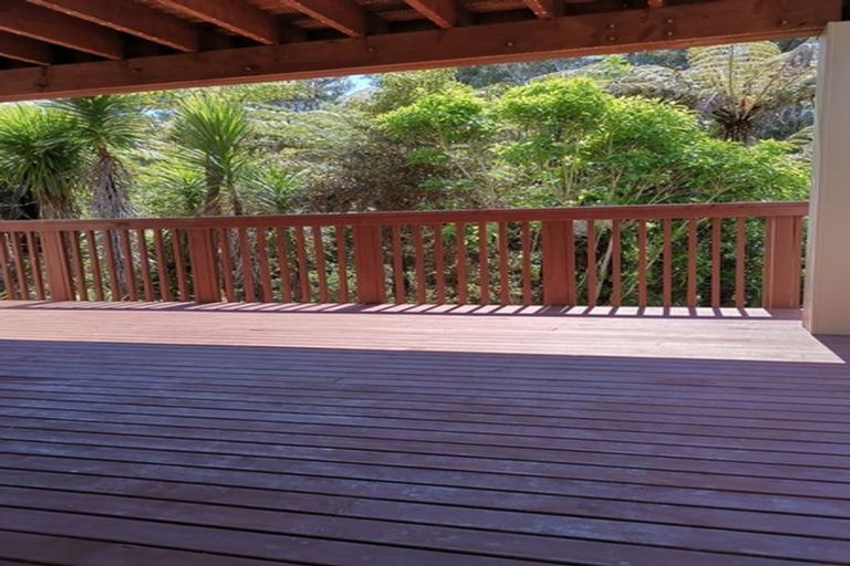 Photo of property in 16 Para Close, Fairview Heights, Auckland, 0632