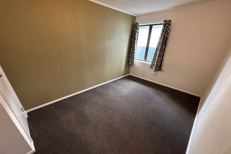 Photo of property in 28 Evans Road, Weymouth, Auckland, 2103