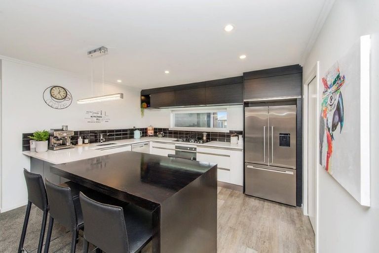 Photo of property in 2 Highworth Crescent, Rolleston, 7615