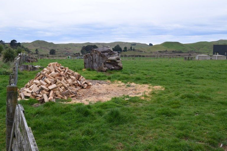 Photo of property in 2 Cullen Street, Eketahuna, 4900