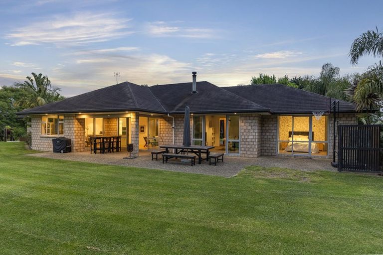 Photo of property in 300 Glenbrook Beach Road, Glenbrook, Waiuku, 2681