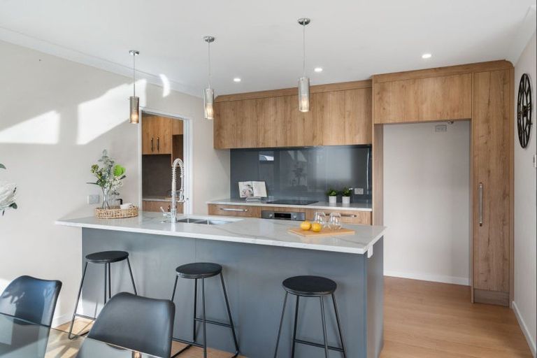 Photo of property in 6 Feather Place, Rolleston, 7615