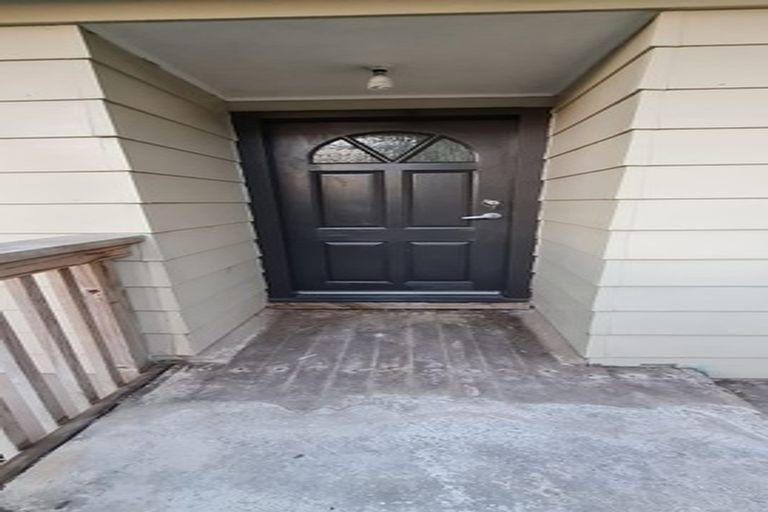 Photo of property in 64 Gallony Avenue, Massey, Auckland, 0614